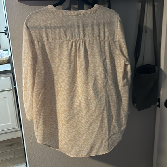 Maurice’s Popin top size Large - Picture 6 of 6